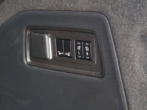 Used 2023 Cadillac Escalade Sport Platinum w/ LPO, Floor Liner Package AWD/4WD image 30