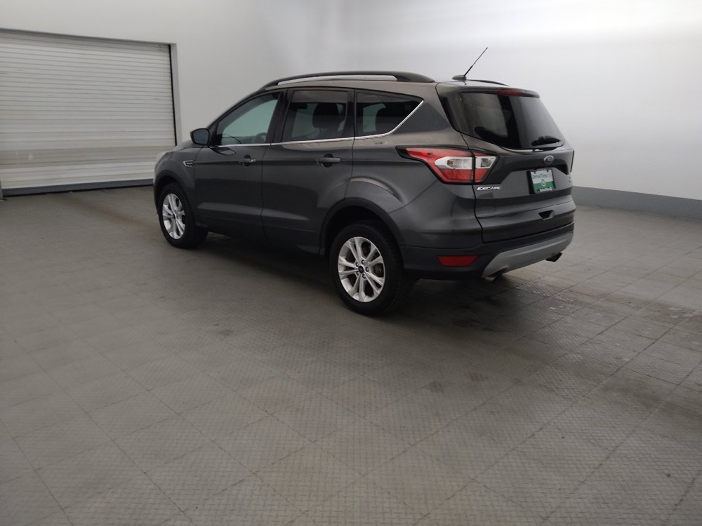 Used 2017 Ford Escape SE w/ Equipment Group 201A AWD/4WD image 3