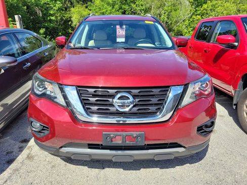 Used 2020 Nissan Pathfinder Platinum image 2
