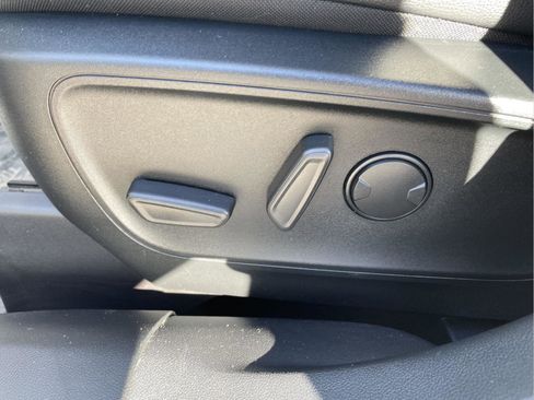 Used 2021 Ford Escape Titanium w/ Class II Trailer Tow Package image 10