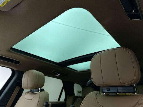 New 2026 Land Rover Range Rover Sport SE image 11