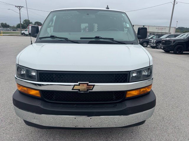 Used 2024 Chevrolet Express 2500 w/ Driver Convenience Package RWD image 8