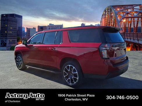 Used 2023 Chevrolet Suburban RST w/ Luxury Package image 5