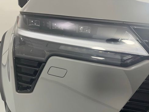 Used 2025 Lexus GX 550 AWD/4WD image 8