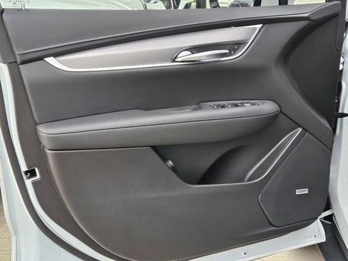 New 2026 Cadillac XT5 Luxury w/ LPO, Floor Liner Package image 22