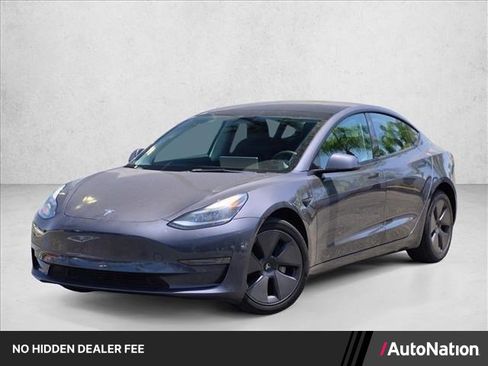 Used 2023 Tesla Model 3 Standard Range RWD image 1