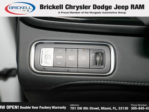 Used 2025 Buick Enclave Preferred FWD image 35