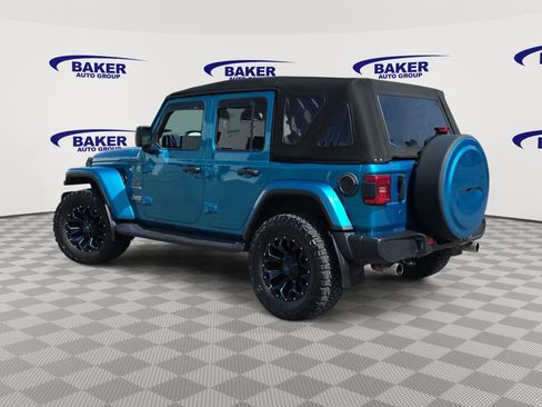 Used 2019 Jeep Wrangler Unlimited Sahara w/ Dual Top Group AWD/4WD image 5