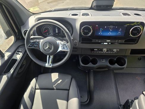 New 2026 Mercedes-Benz Sprinter 2500 image 26
