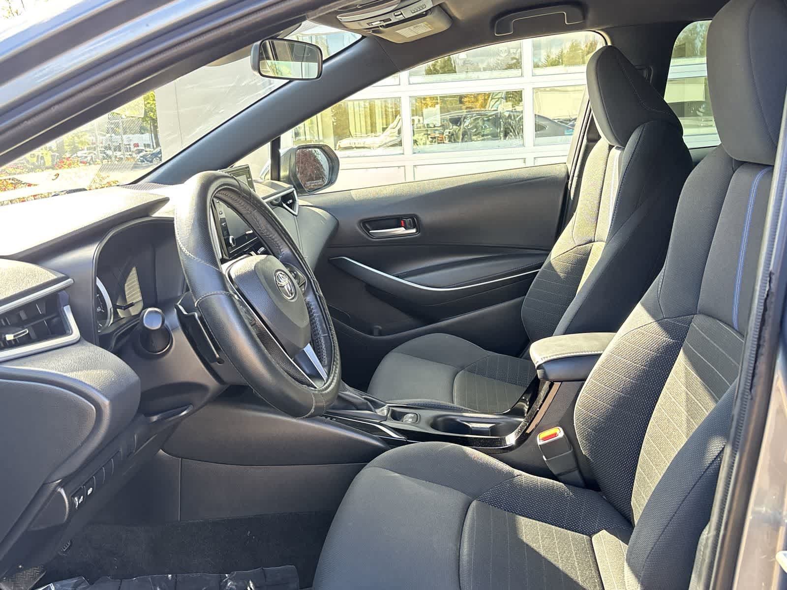Used 2020 Toyota Corolla SE w/ Carpet Mat Package (TMS) FWD image 9