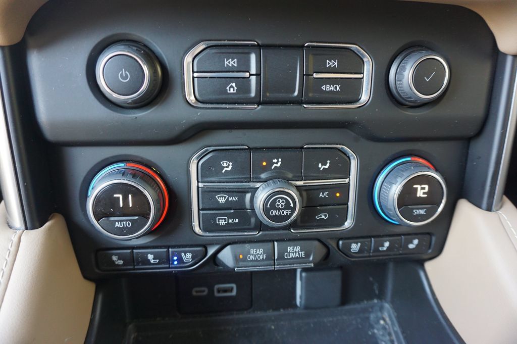 Used 2024 Chevrolet Tahoe Premier RWD image 14