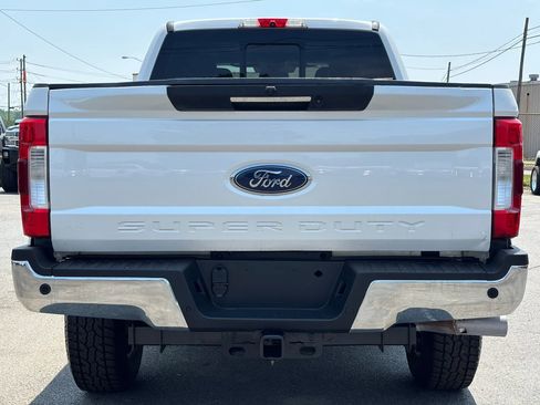 Used 2019 Ford F250 Lariat w/ Lariat Ultimate Package AWD/4WD image 6