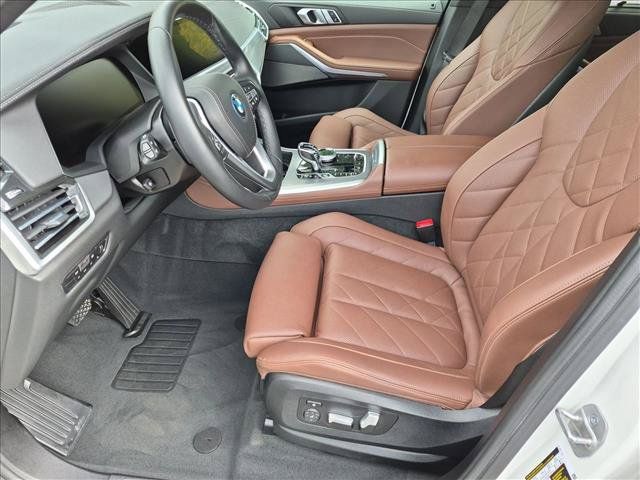 Certified 2023 BMW X5 xDrive45e w/ Executive Package AWD/4WD image 17