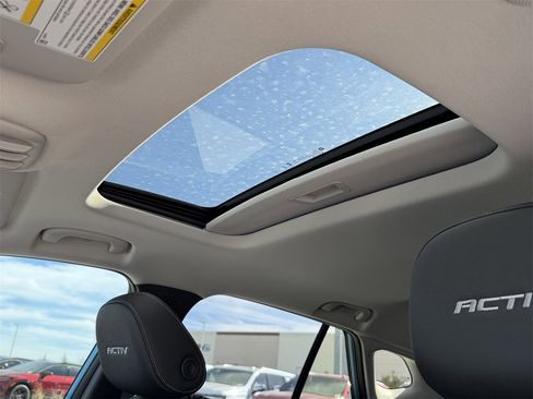 New 2026 Chevrolet Trax ACTIV w/ Sunroof Package image 21