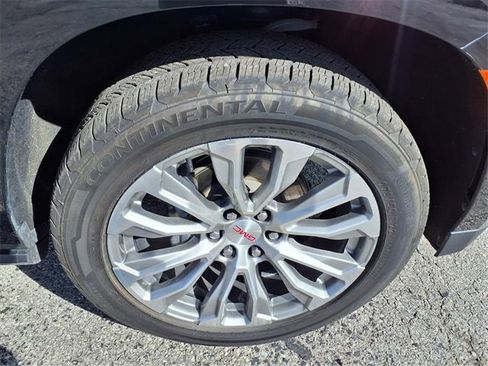 Used 2021 GMC Yukon Denali w/ Denali Premium Package image 40