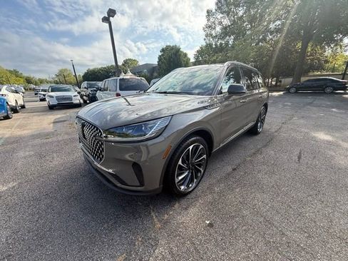 New 2025 Lincoln Aviator Reserve w/ Equipment Group 201A image 2