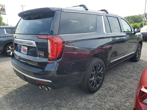 Used 2023 GMC Yukon XL Denali AWD/4WD image 18