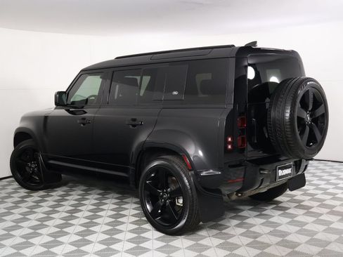 Used 2022 Land Rover Defender 110 X-Dynamic HSE AWD/4WD image 2