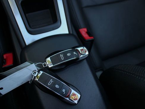 Used 2013 Porsche 911 Carrera image 34