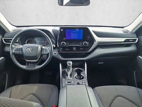 Certified 2024 Toyota Highlander LE image 16