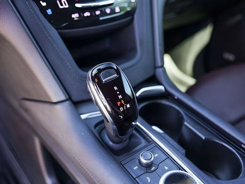 Used 2022 Cadillac XT6 Premium Luxury FWD image 20