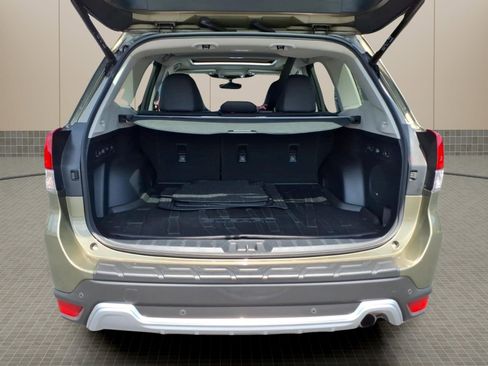 Used 2023 Subaru Forester Touring AWD/4WD image 11