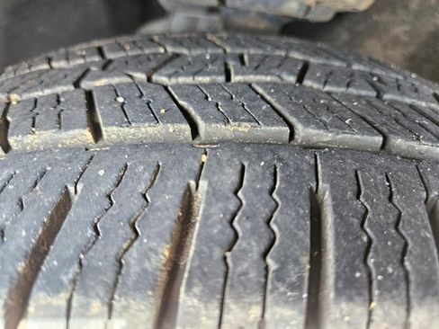 Used 2021 Ford Explorer Limited w/ Equipment Group 301A RWD image 29