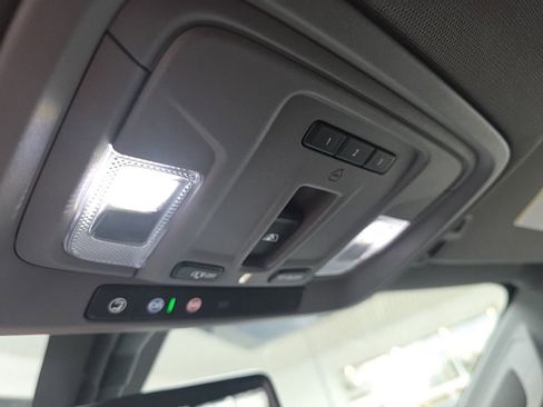 Used 2020 GMC Sierra 2500 SLT w/ SLT Convenience Package AWD/4WD image 16