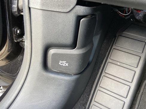 Used 2025 Ford Escape ST-Line AWD/4WD image 49