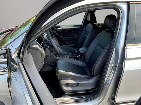 Used 2022 Volkswagen Tiguan SE R-Line FWD image 21