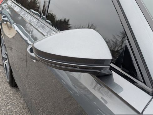 Used 2021 Audi A8 L 3.0T w/ Executive Plus Package image 10