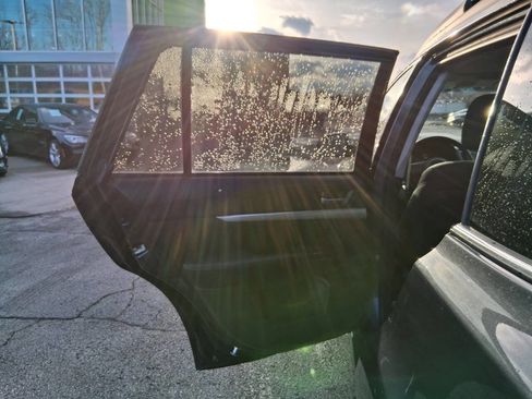 Used 2010 Subaru Outback 2.5i Premium image 12