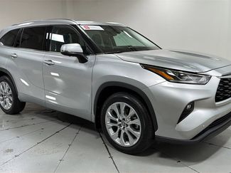 Used 2023 Toyota Highlander Limited video 3