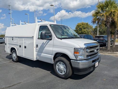 New 2026 Ford E-350 and Econoline 350 Super Duty w/ Power Equipment Group image 2