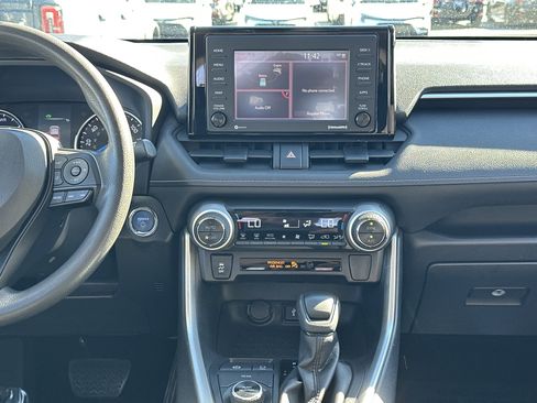Certified 2022 Toyota RAV4 XLE image 30