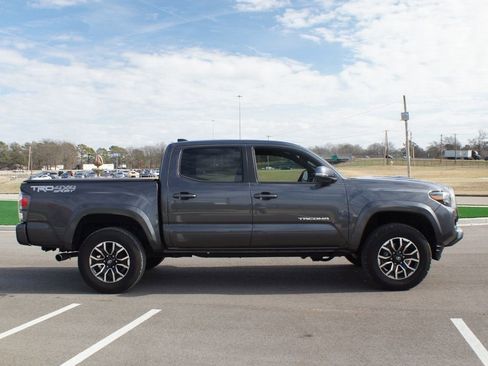 Used 2023 Toyota Tacoma TRD Sport image 22