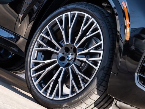 New 2026 BMW X5 xDrive40i w/ M Sport Package image 8