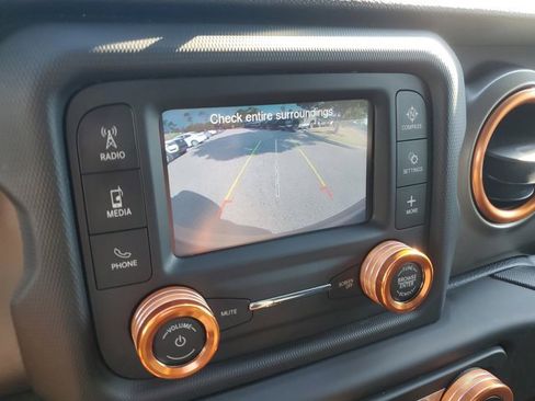 Used 2018 Jeep Wrangler Unlimited Sport image 30