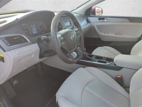 Used 2016 Hyundai Sonata SE image 18