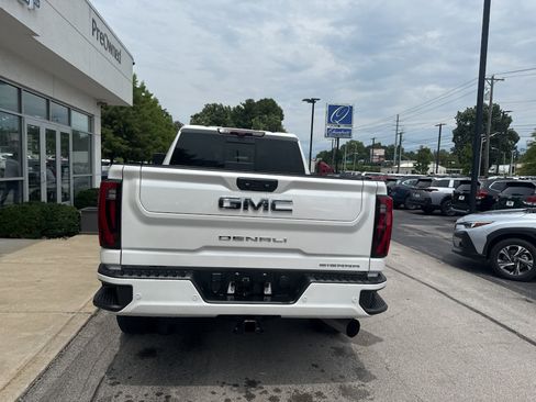 Used 2024 GMC Sierra 2500 Denali Ultimate AWD/4WD image 4