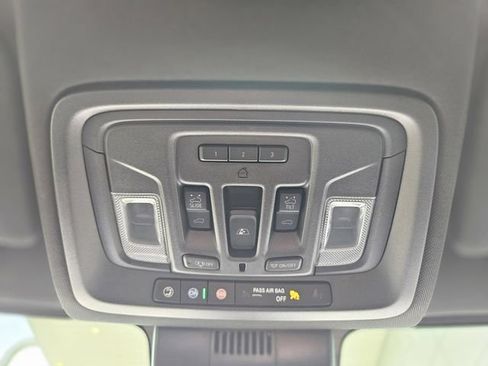 Used 2024 Chevrolet Silverado 1500 High Country w/ High Country Premium Package AWD/4WD image 26