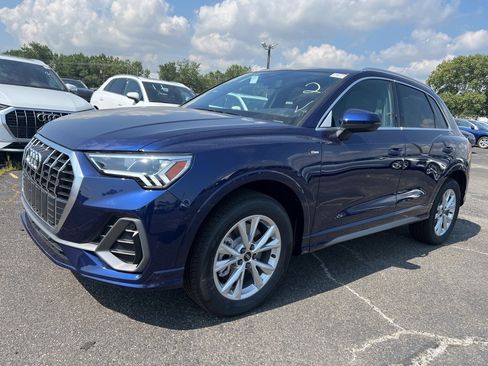 New 2025 Audi Q3 2.0T Premium image 1
