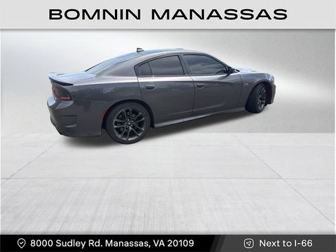 Used 2022 Dodge Charger Scat Pack RWD image 2