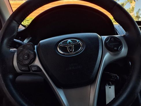 Used 2013 Toyota Camry SE image 11