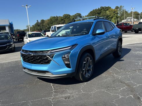 New 2026 Chevrolet Trax LT w/ Driver Confidence Package image 5