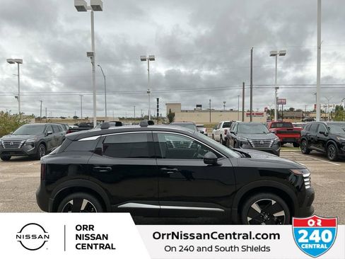 New 2026 Nissan Kicks SR FWD image 4