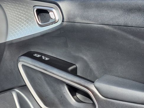 Certified 2025 Kia Soul S image 43