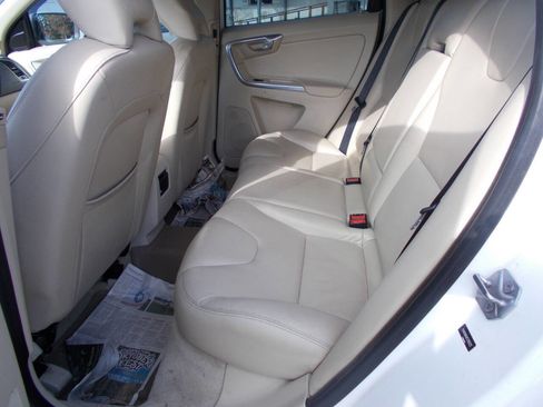 Used 2015 Volvo XC60 T5 image 6