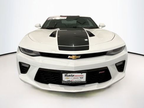 Used 2016 Chevrolet Camaro SS image 2