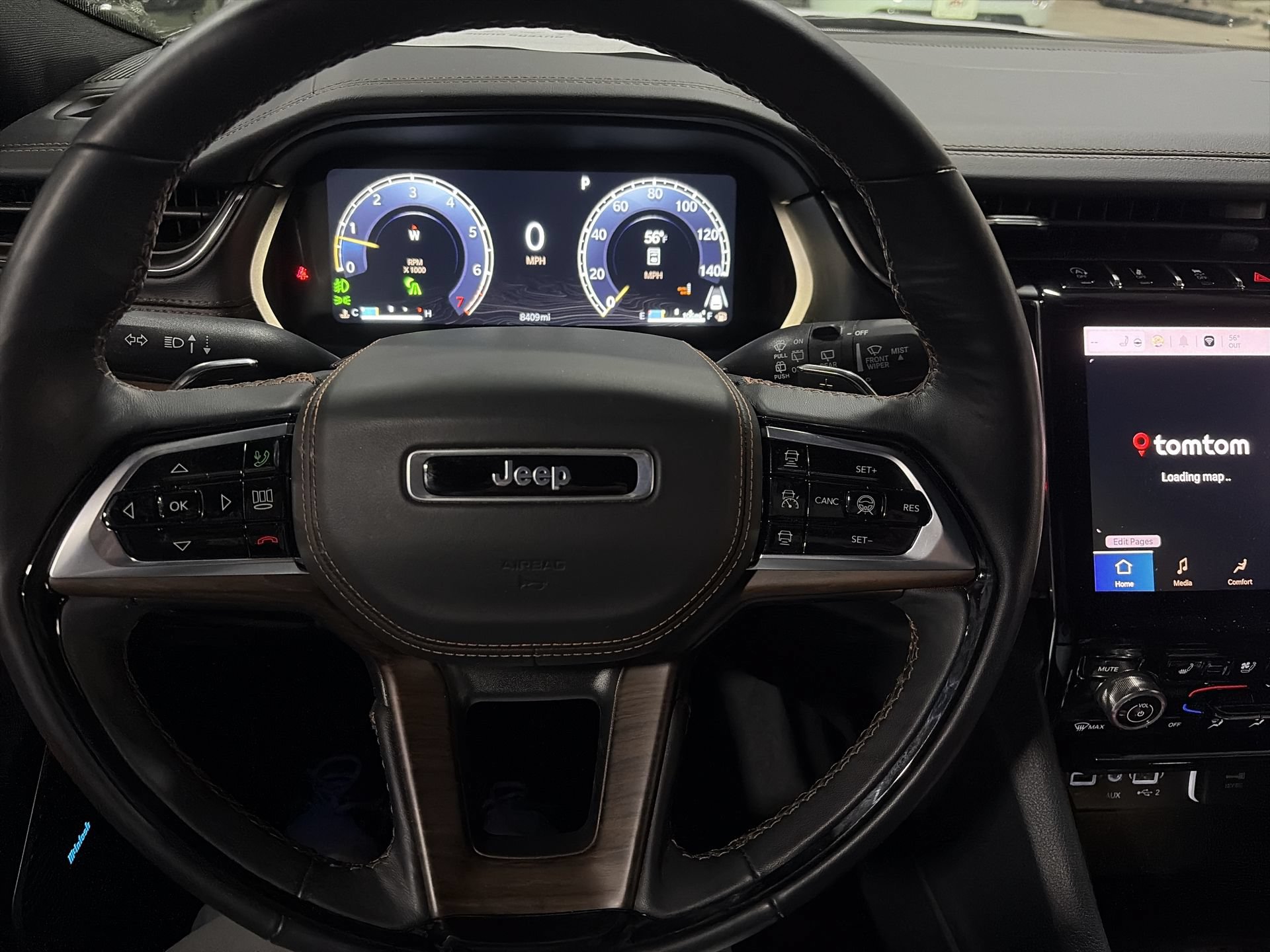 Used 2025 Jeep Grand Cherokee Summit w/ Adv Protech Group IV AWD/4WD image 13